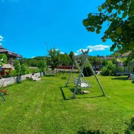 Restoran,,vuk,, Panzió Trsic