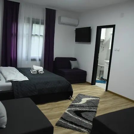 Restoran,,vuk,, Panzió