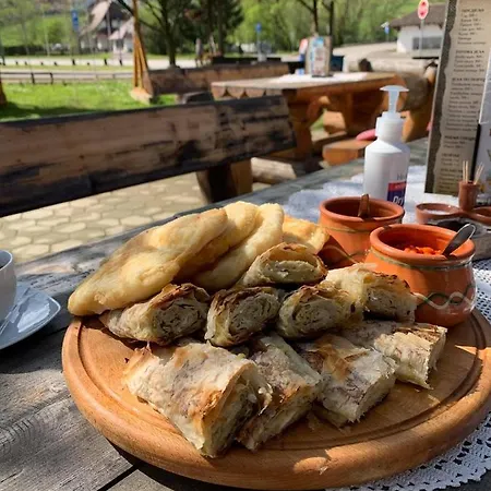 Restoran,,vuk,, Panzió