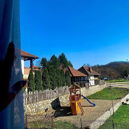 Panzió Restoran,,vuk,,