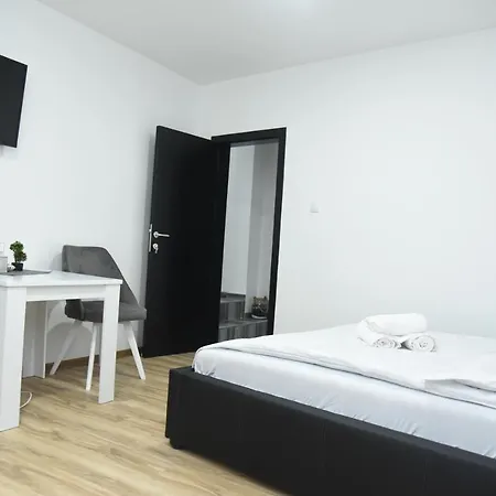 Restoran,,vuk,, 3* Trsic